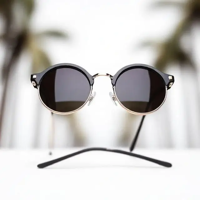 Round sunglasses